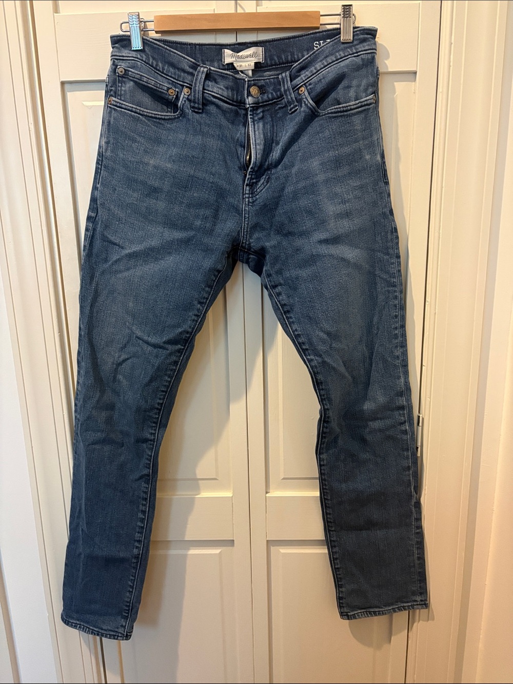 Madewell Men’s Slim Straight Jeans in Denim Blue